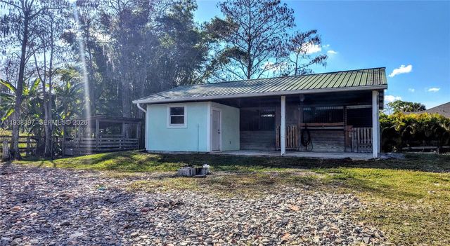 15780 N 62nd Pl N, Loxahatchee, FL 33470