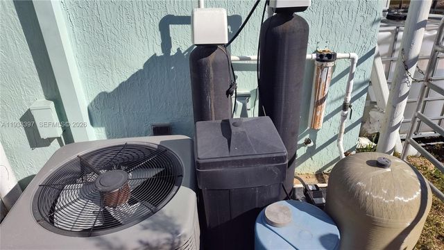 15780 N 62nd Pl N, Loxahatchee, FL 33470