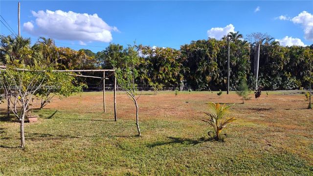 15780 N 62nd Pl N, Loxahatchee, FL 33470