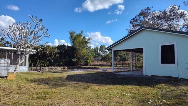 15780 N 62nd Pl N, Loxahatchee, FL 33470
