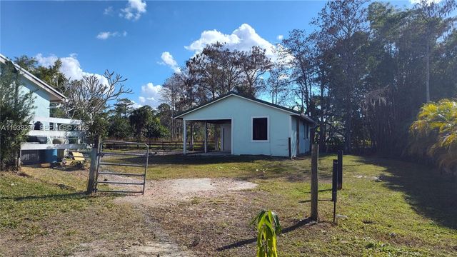15780 N 62nd Pl N, Loxahatchee, FL 33470