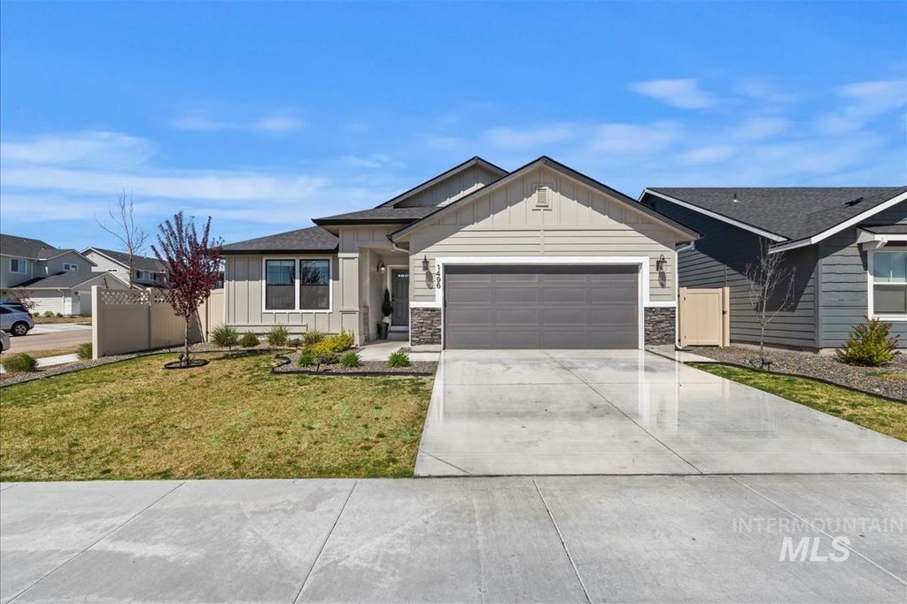 1496 W Pack River Dr, Meridian, ID 83642