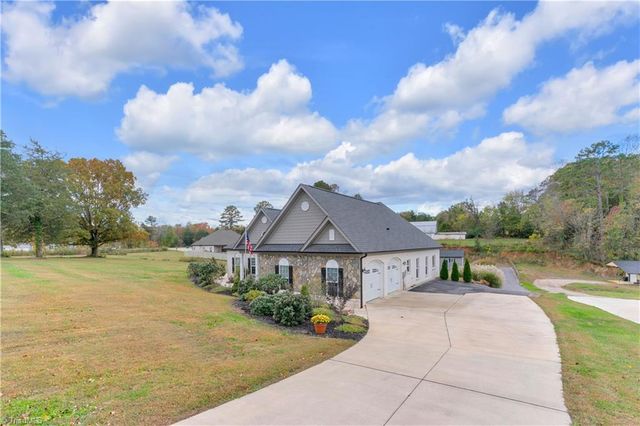 132 Conrad Road, Lewisville, NC 27023