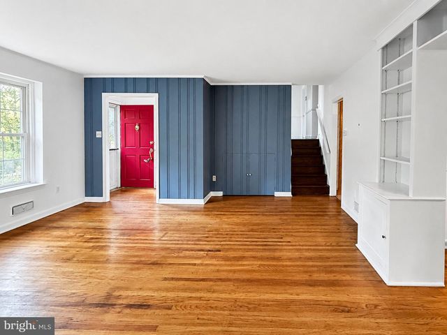 723 OLD EAGLE SCHOOL RD, Wayne, PA 19087