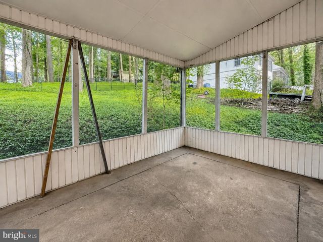 723 OLD EAGLE SCHOOL RD, Wayne, PA 19087