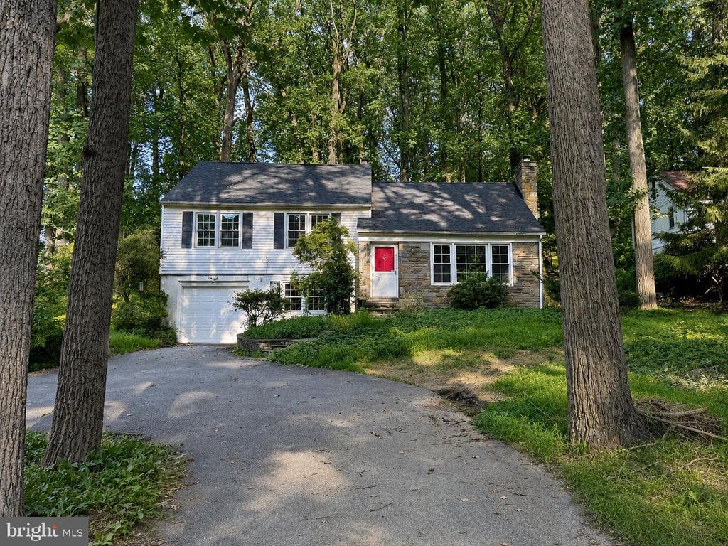 723 OLD EAGLE SCHOOL RD, Wayne, PA 19087