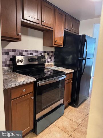 1823 JAYBIRD CT, Severn, MD 21144