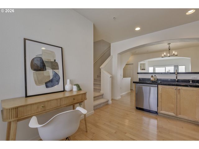 8580 Sw 147TH Ter 102, Beaverton, OR 97007