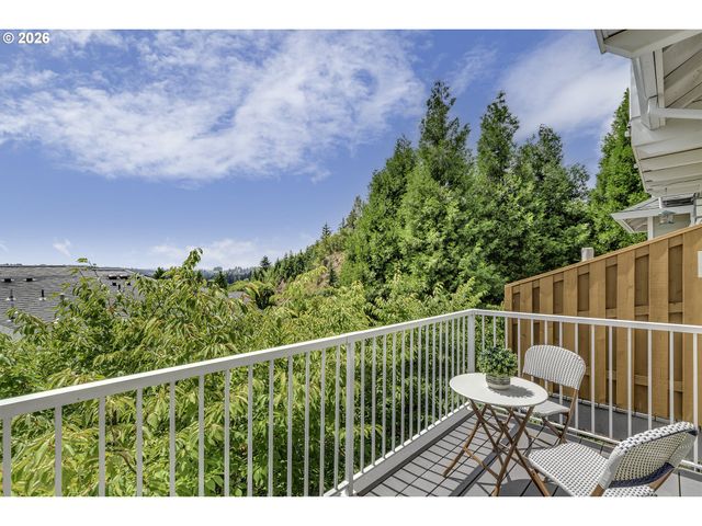 8580 Sw 147TH Ter 102, Beaverton, OR 97007