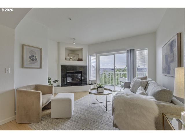 8580 Sw 147TH Ter 102, Beaverton, OR 97007