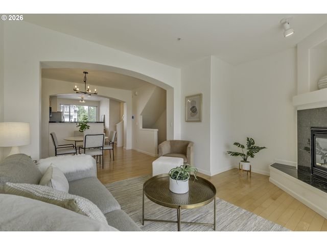 8580 Sw 147TH Ter 102, Beaverton, OR 97007