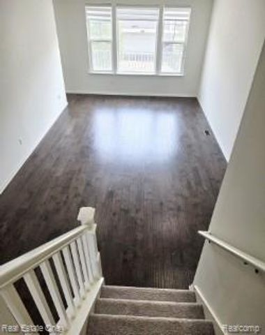 4637 BRADLEY Circle, Troy, MI 48085