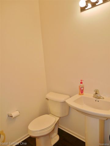 4637 BRADLEY Circle, Troy, MI 48085