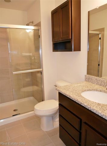 4637 BRADLEY Circle, Troy, MI 48085