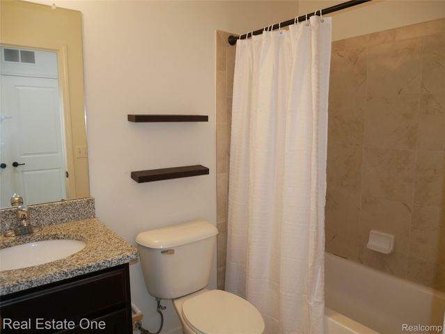 4637 BRADLEY Circle, Troy, MI 48085