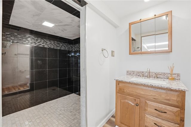 16 Kenneth Ave, Neshannock Twp, PA 16105