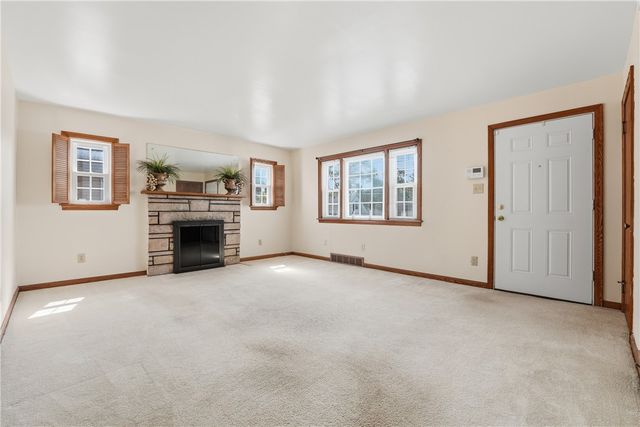 16 Kenneth Ave, Neshannock Twp, PA 16105