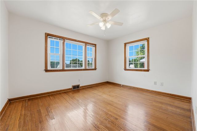 16 Kenneth Ave, Neshannock Twp, PA 16105