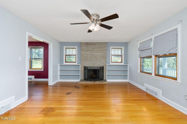 16235 Lee Highway, Bristol, VA 24202