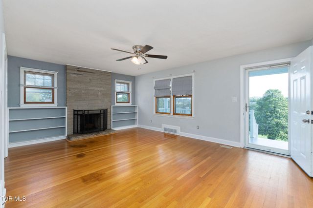 16235 Lee Highway, Bristol, VA 24202