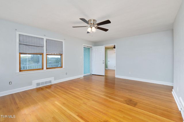 16235 Lee Highway, Bristol, VA 24202