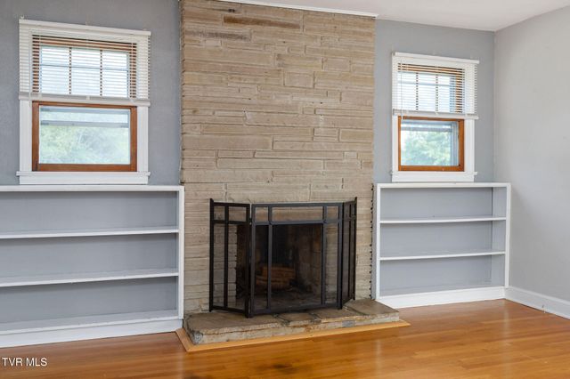 16235 Lee Highway, Bristol, VA 24202