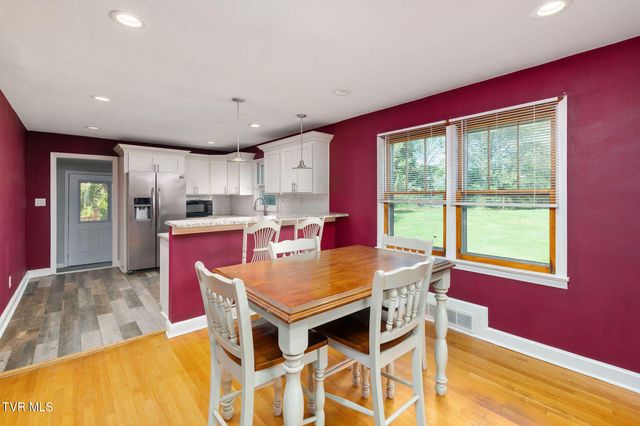 16235 Lee Highway, Bristol, VA 24202