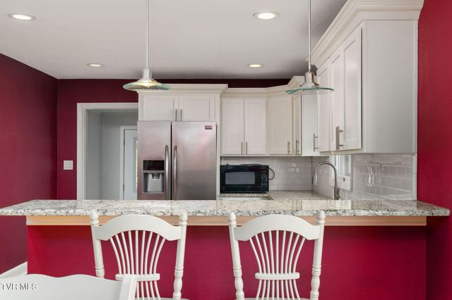 16235 Lee Highway, Bristol, VA 24202