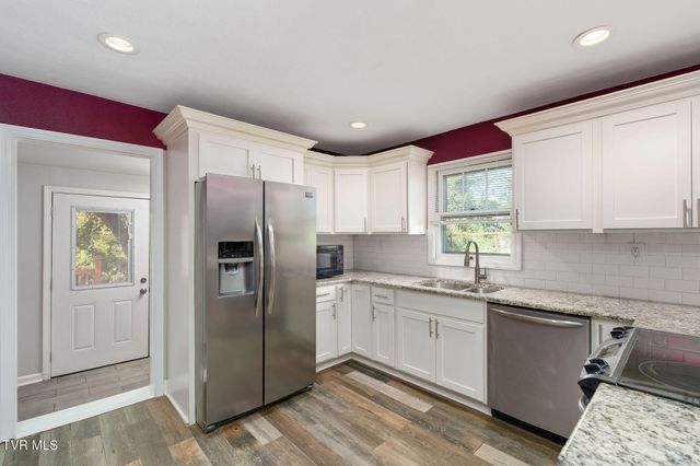 16235 Lee Highway, Bristol, VA 24202