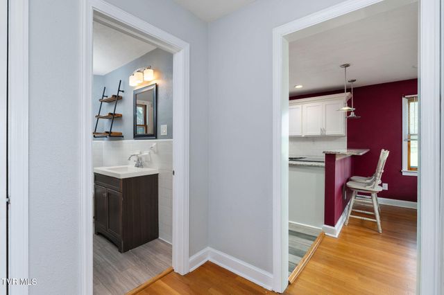 16235 Lee Highway, Bristol, VA 24202