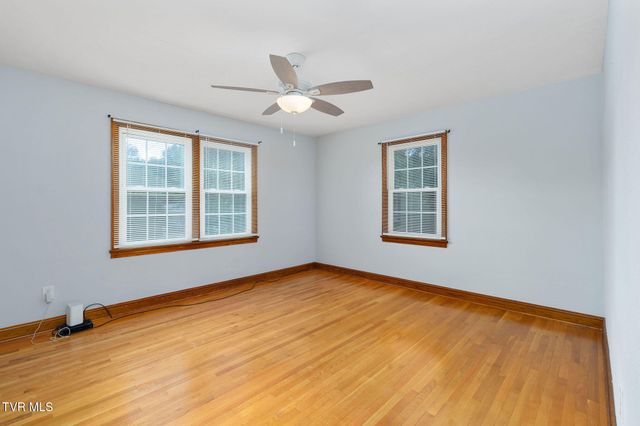 16235 Lee Highway, Bristol, VA 24202