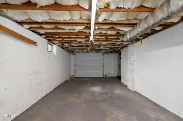 16235 Lee Highway, Bristol, VA 24202