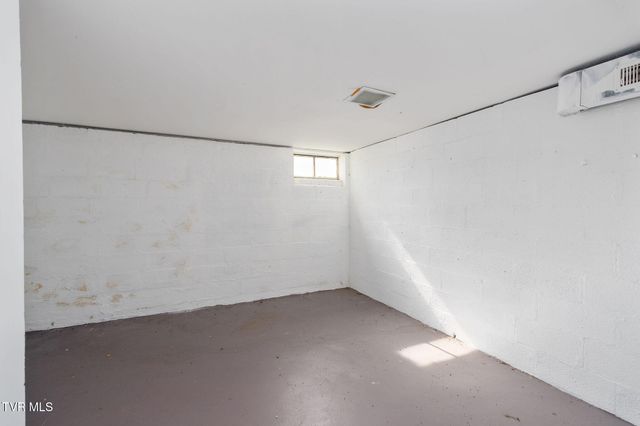 16235 Lee Highway, Bristol, VA 24202