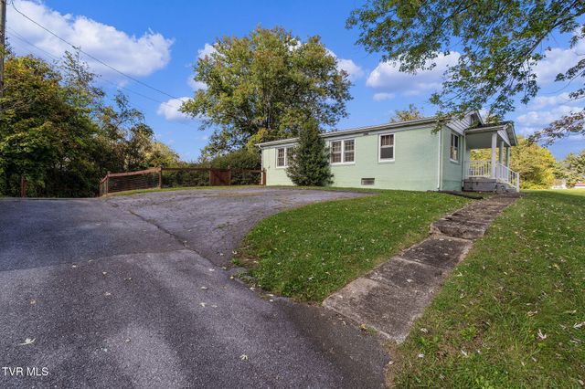 16235 Lee Highway, Bristol, VA 24202
