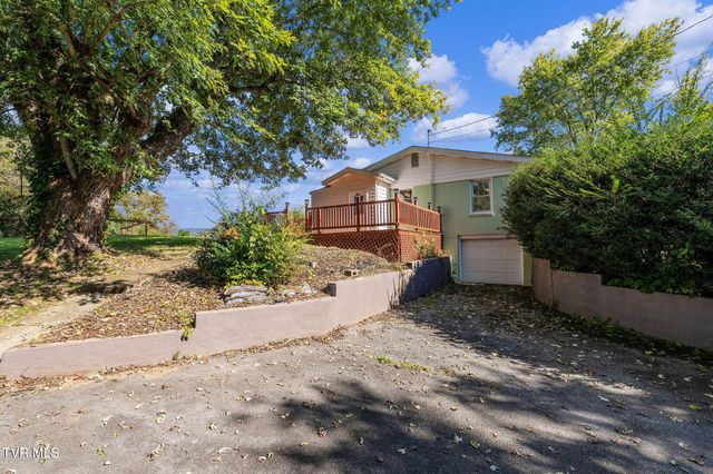 16235 Lee Highway, Bristol, VA 24202
