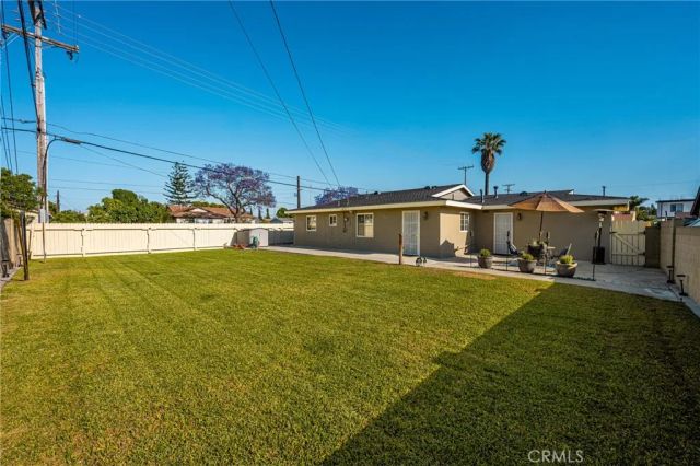 1905 W Random, Anaheim, CA 92804