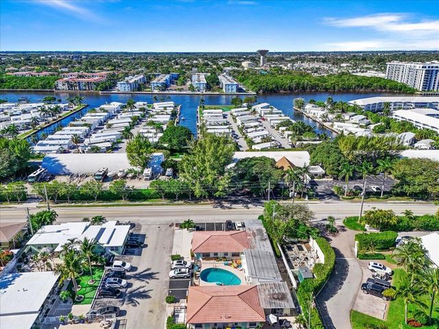 1 TROPICAL Drive 3, Ocean Ridge, FL 33435