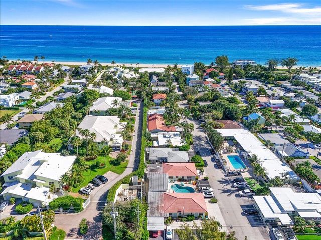 1 TROPICAL Drive 3, Ocean Ridge, FL 33435