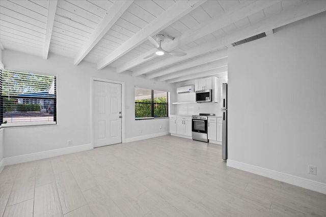 1 TROPICAL Drive 3, Ocean Ridge, FL 33435