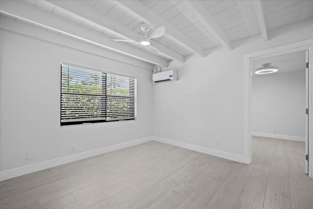 1 TROPICAL Drive 3, Ocean Ridge, FL 33435