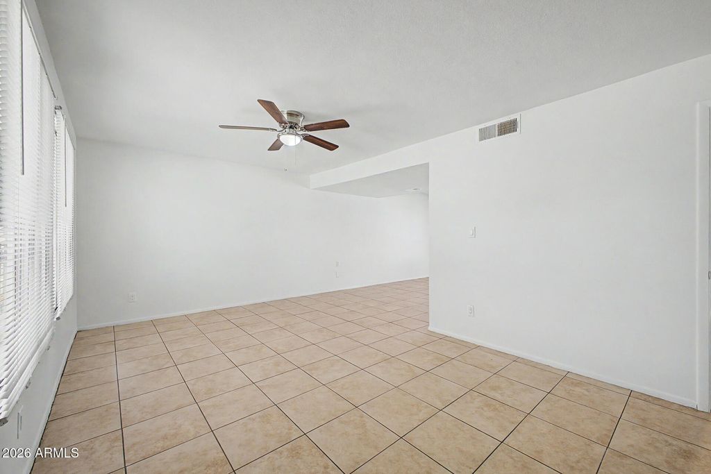 Image 10 of property listing at 6134 N 30TH Avenue, Phoenix, AZ 85017