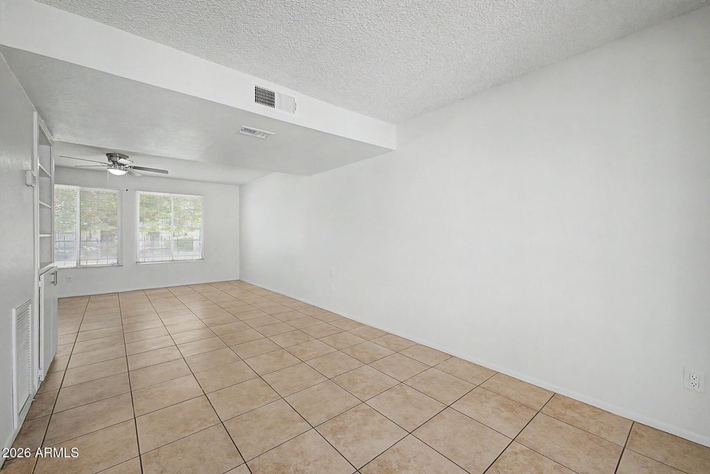 Image 13 of property listing at 6134 N 30TH Avenue, Phoenix, AZ 85017