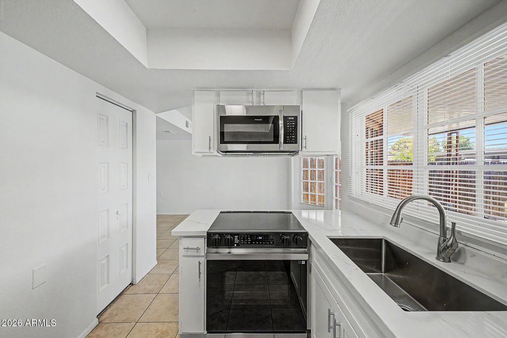 Image 15 of property listing at 6134 N 30TH Avenue, Phoenix, AZ 85017