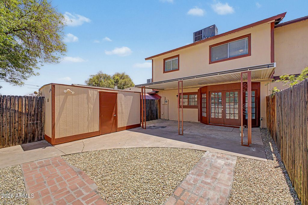 Image 4 of property listing at 6134 N 30TH Avenue, Phoenix, AZ 85017