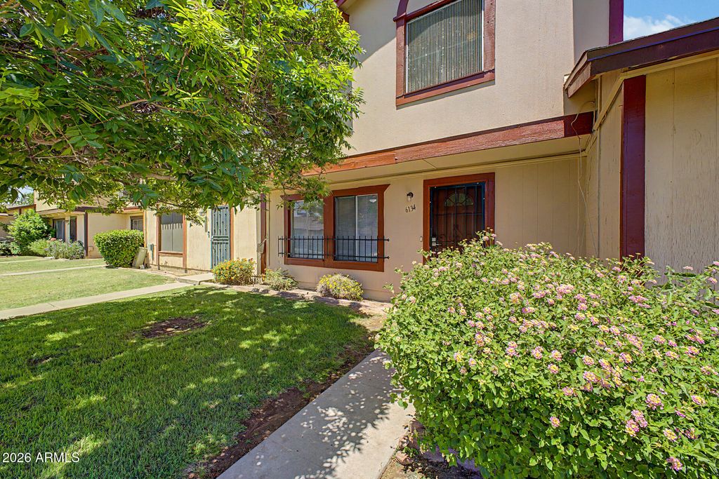Image 7 of property listing at 6134 N 30TH Avenue, Phoenix, AZ 85017