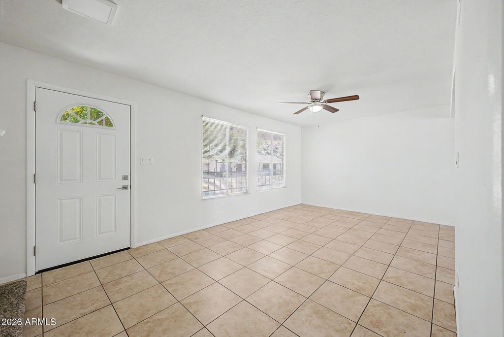 Image 9 of property listing at 6134 N 30TH Avenue, Phoenix, AZ 85017