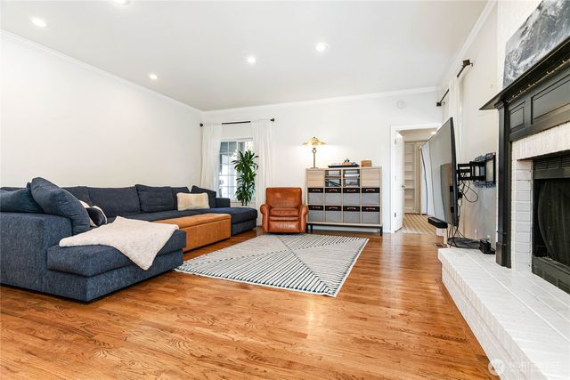 329 Viewcrest Road, Bellingham, WA 98229