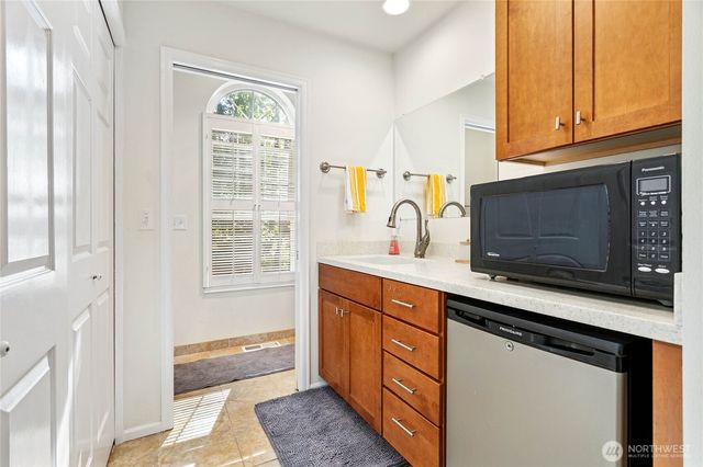 329 Viewcrest Road, Bellingham, WA 98229