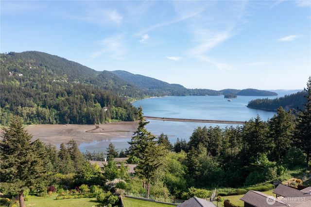329 Viewcrest Road, Bellingham, WA 98229