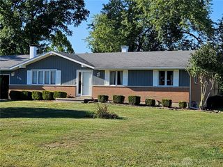 295 Coach Drive, Tipp City, OH 45371